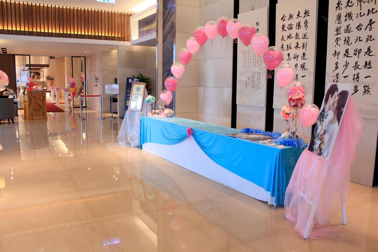 Naruwan Galaxy Hotel T'ai-tung Exterior foto